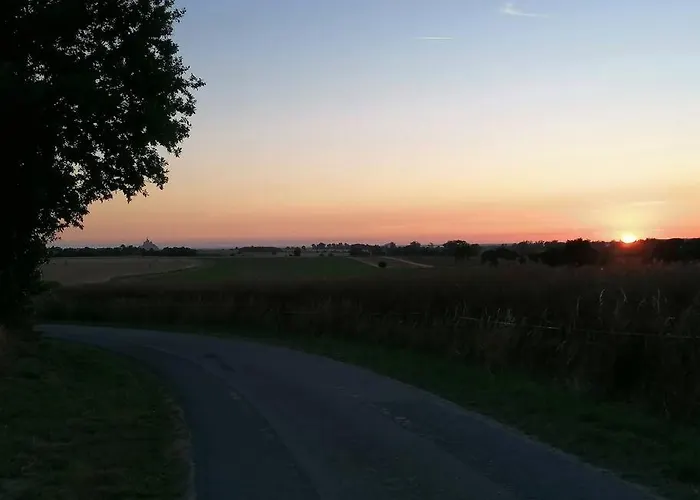Sunset Family Mont Saint Michel Prázdninový dům Céaux